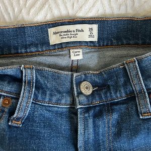 abercrombie Curve Love Ultra High Rise Ankle Straight Jean size 26 short 2 short